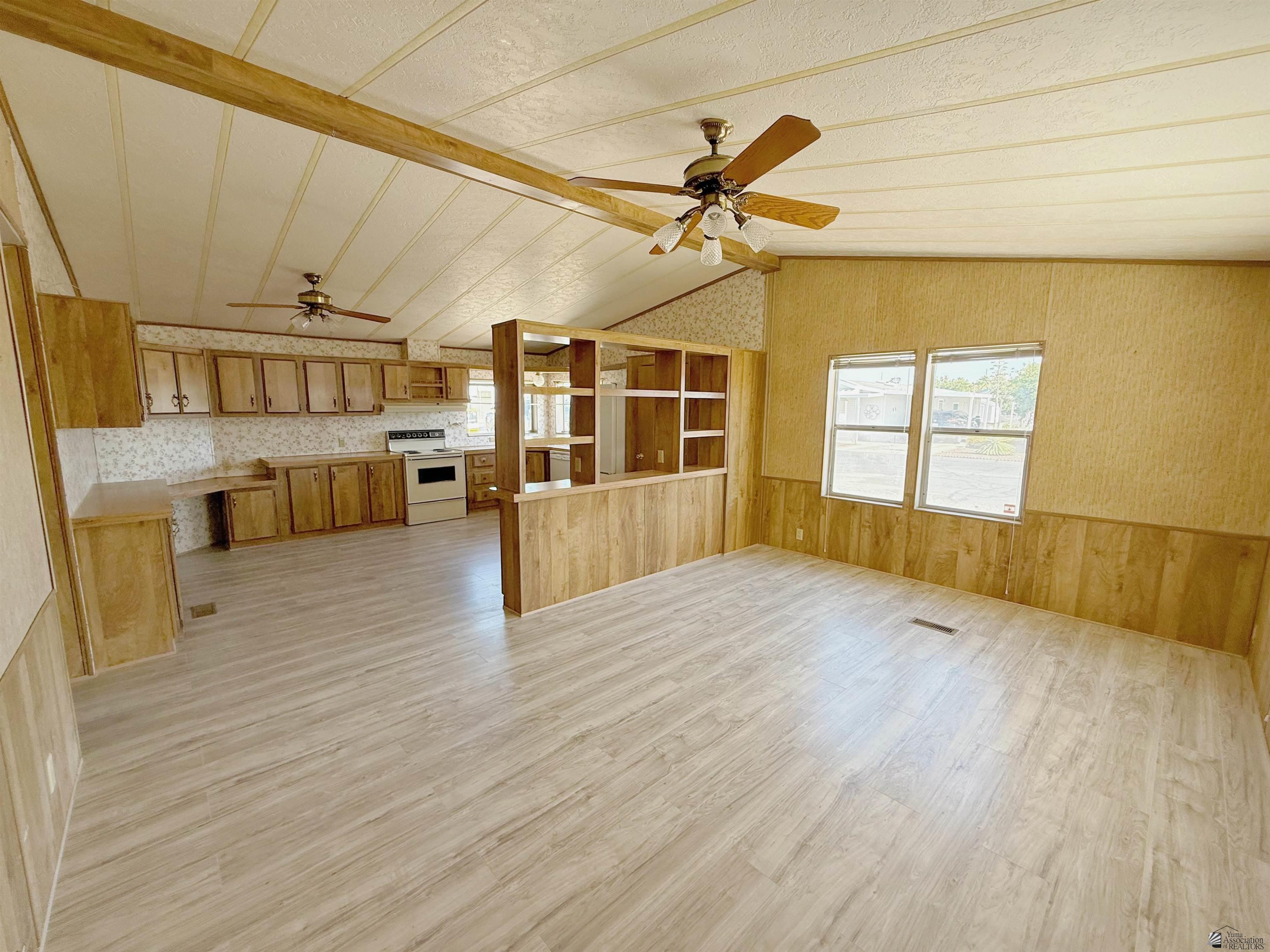 1433 W Mia Ln