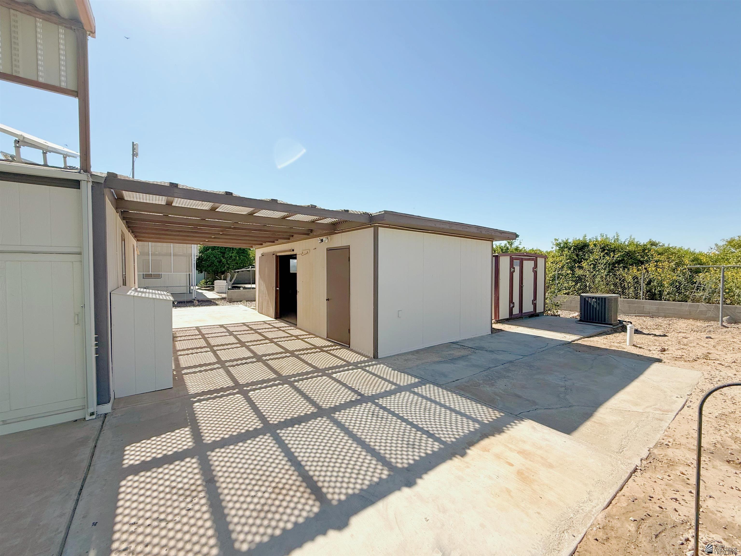 1433 W Mia Ln