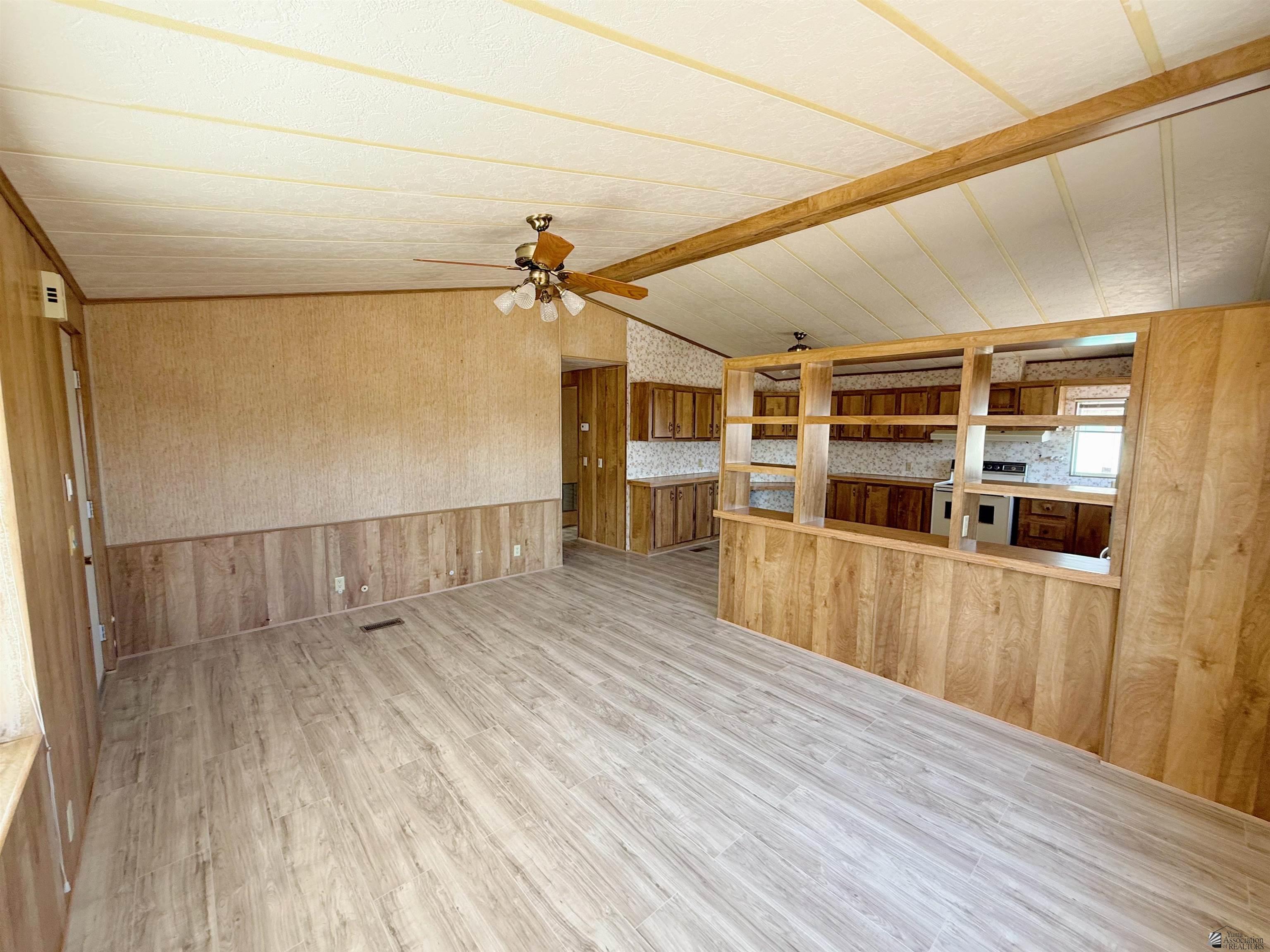 1433 W Mia Ln
