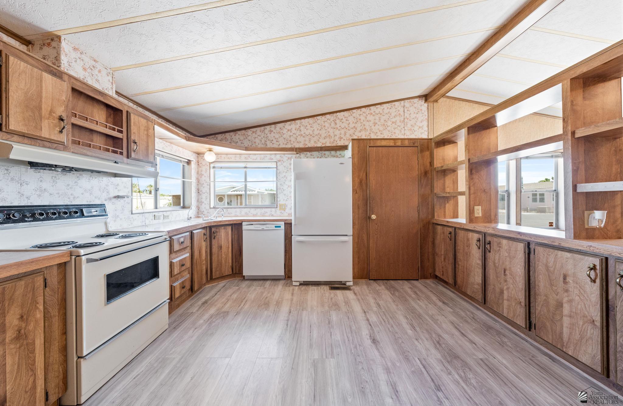 1433 W Mia Ln