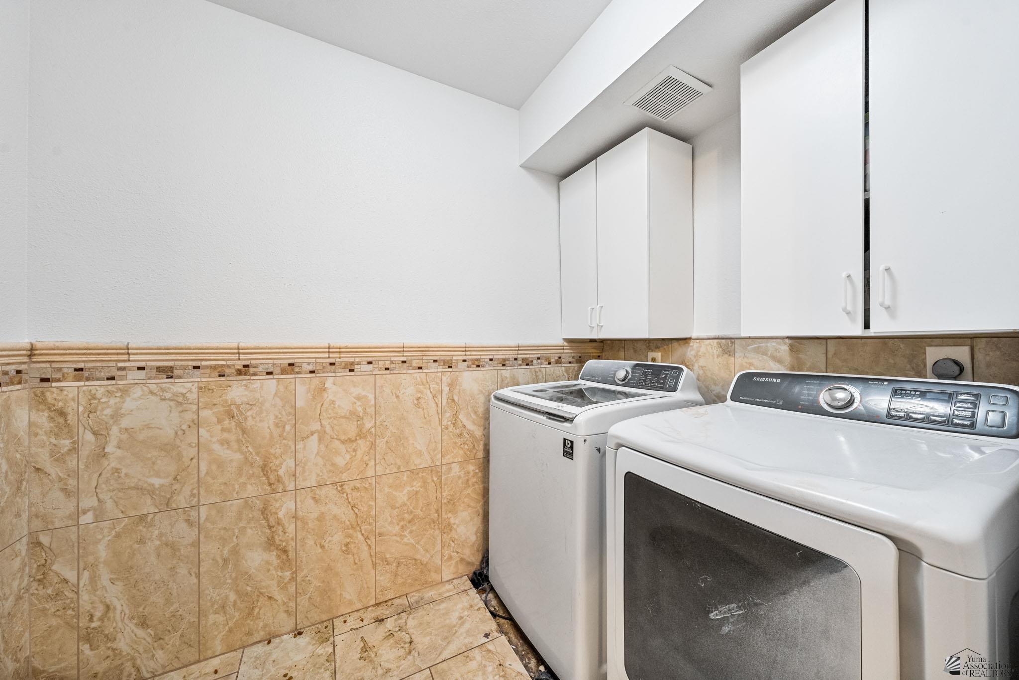 1642 W 12 Ln
