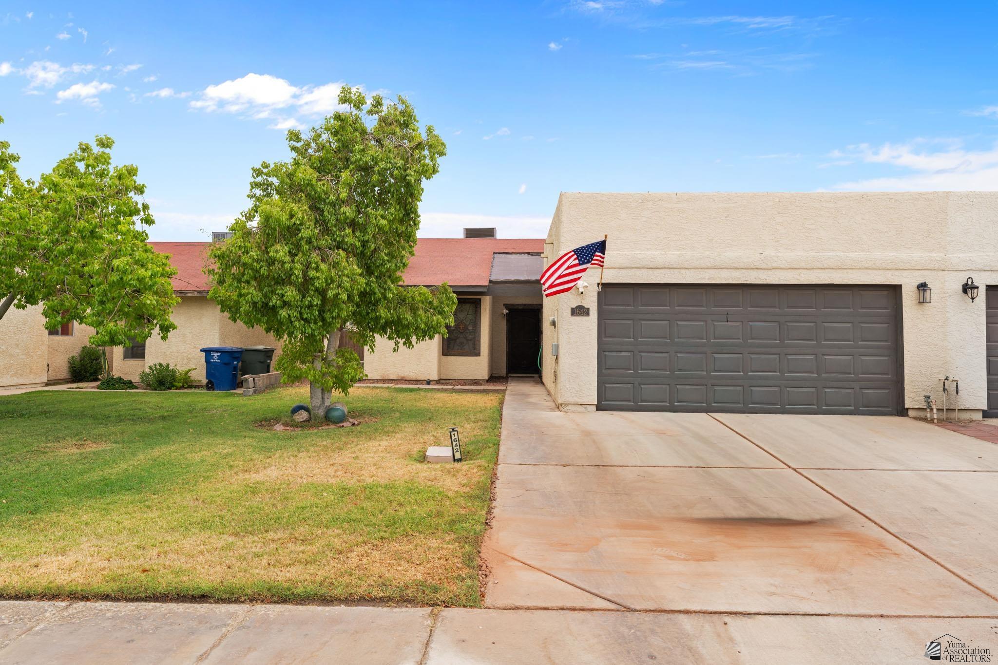 1642 W 12 Ln