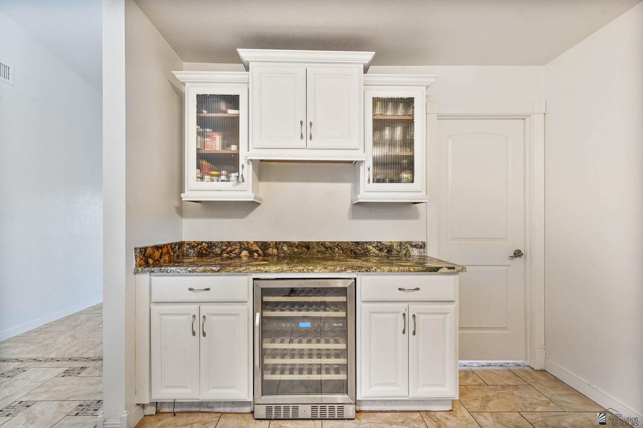 1642 W 12 Ln