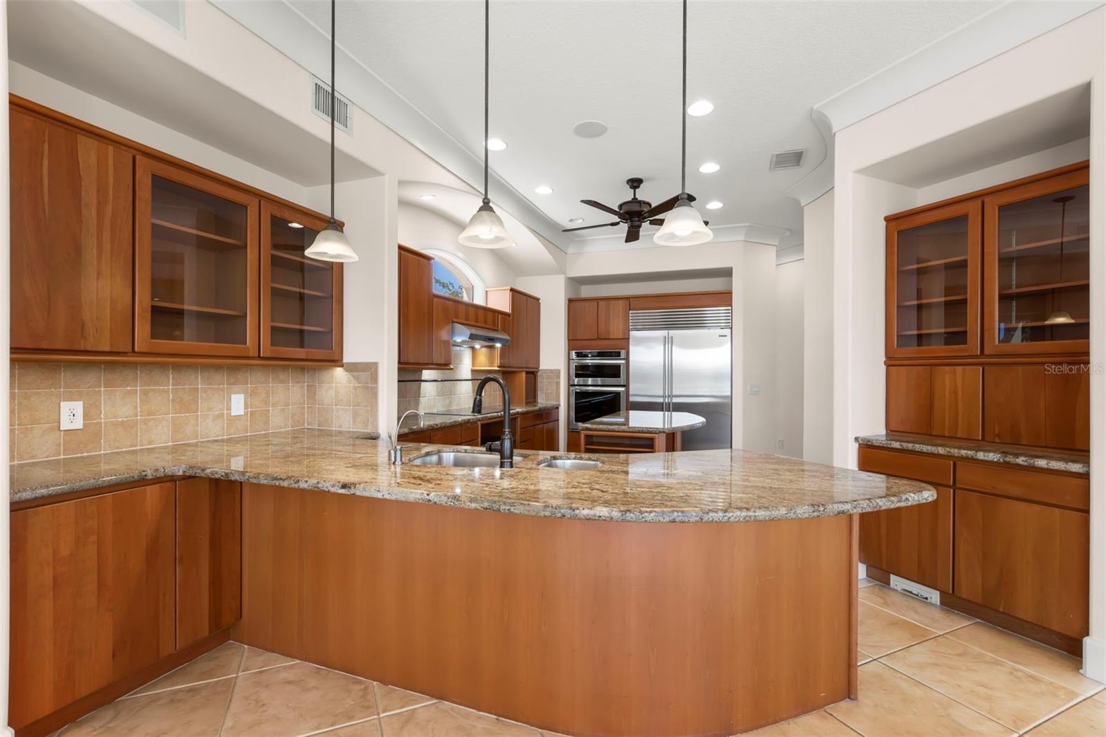 6015 KIPPS COLONY DR E