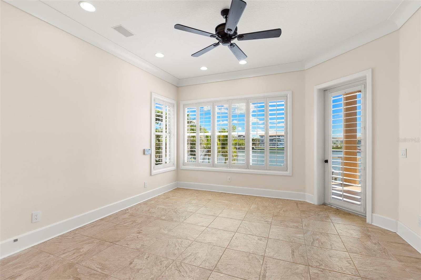 6015 KIPPS COLONY DR E