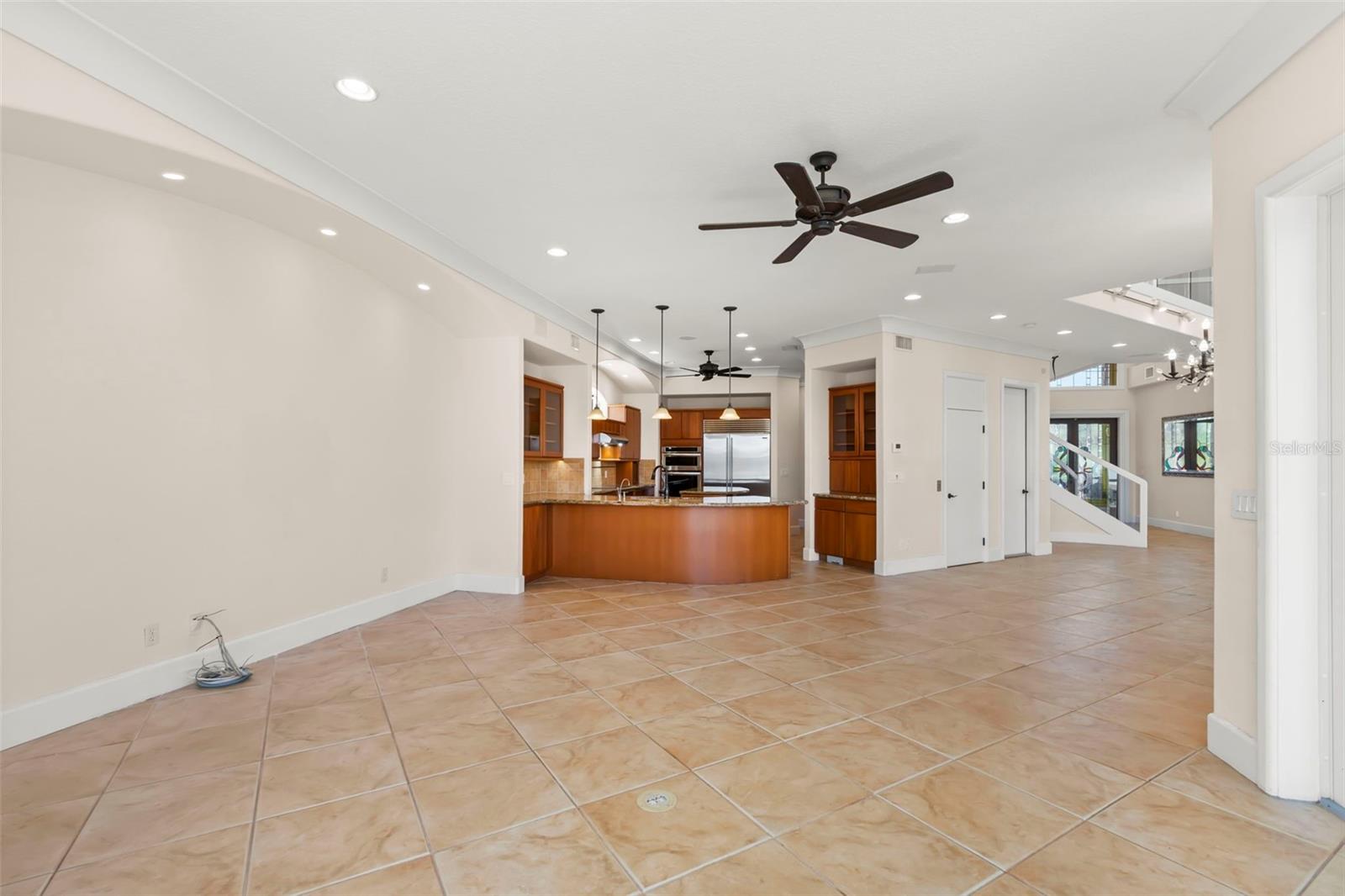 6015 KIPPS COLONY DR E