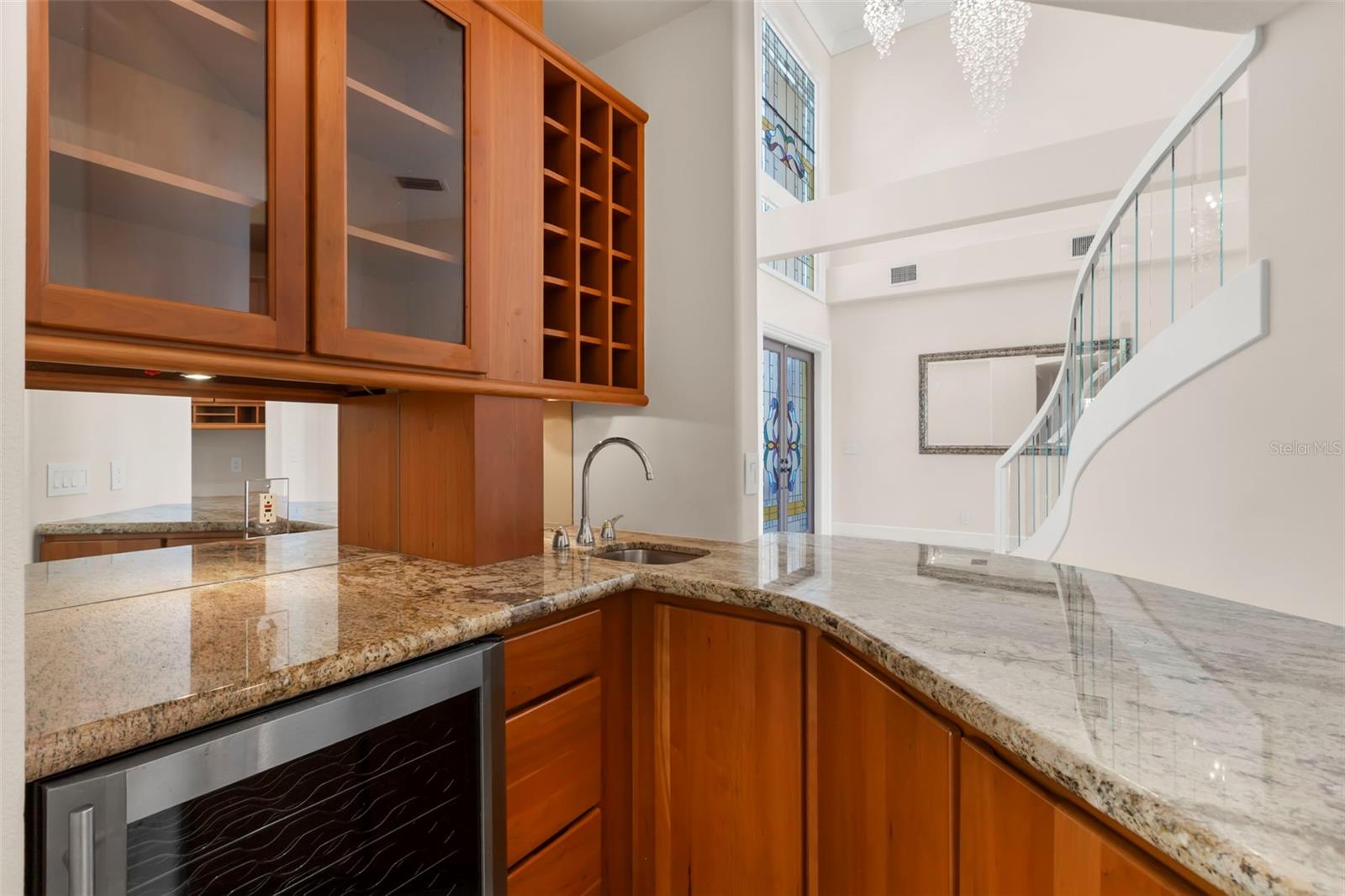 6015 KIPPS COLONY DR E