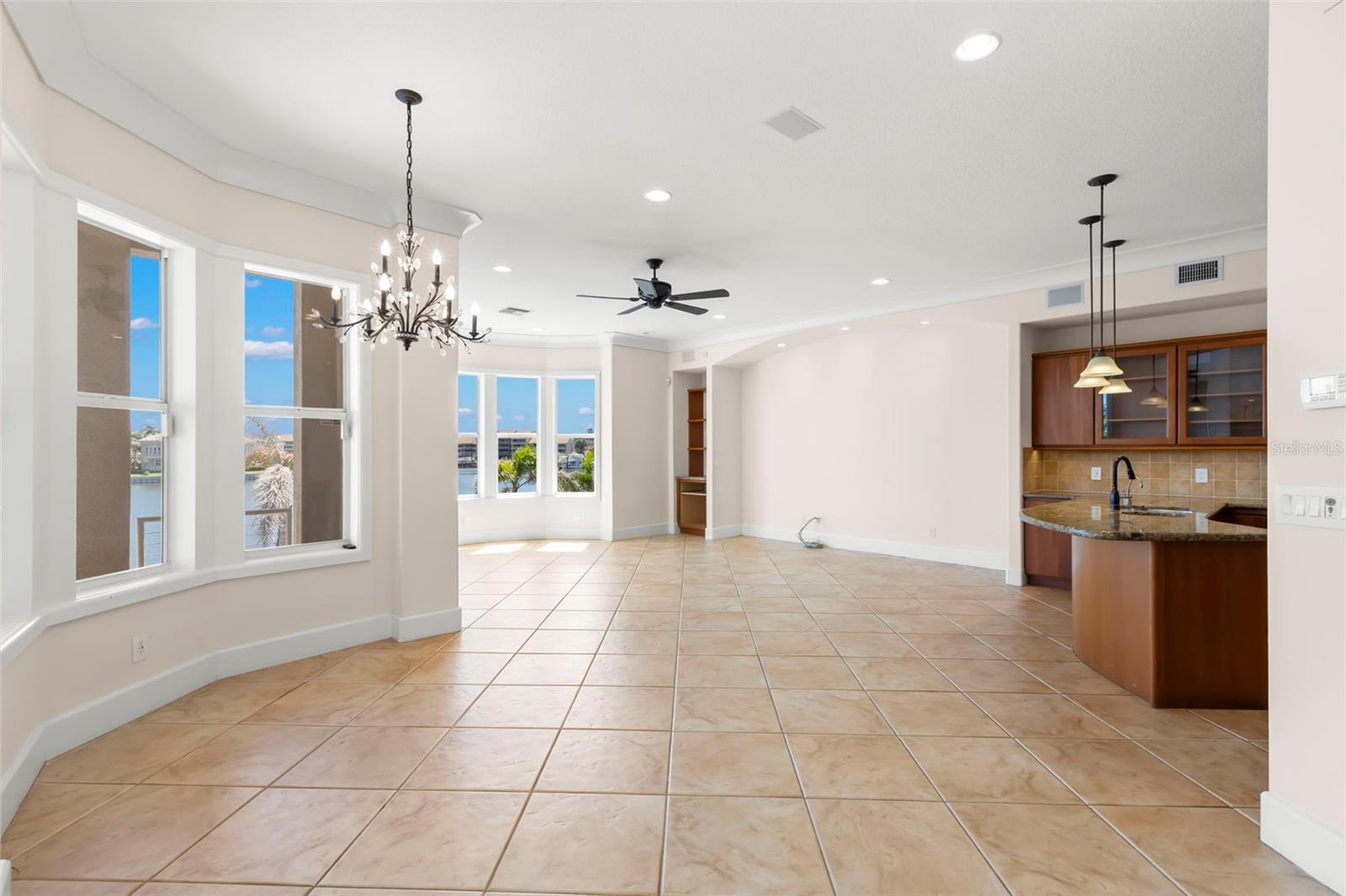 6015 KIPPS COLONY DR E