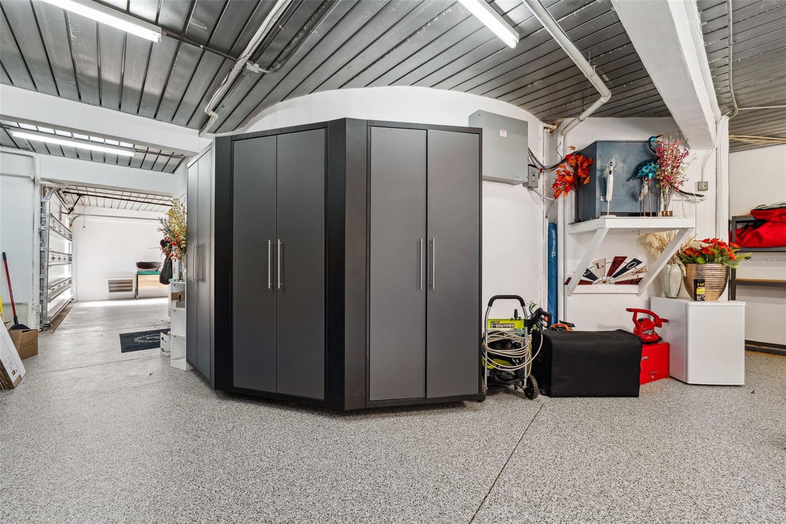 6015 KIPPS COLONY DR E