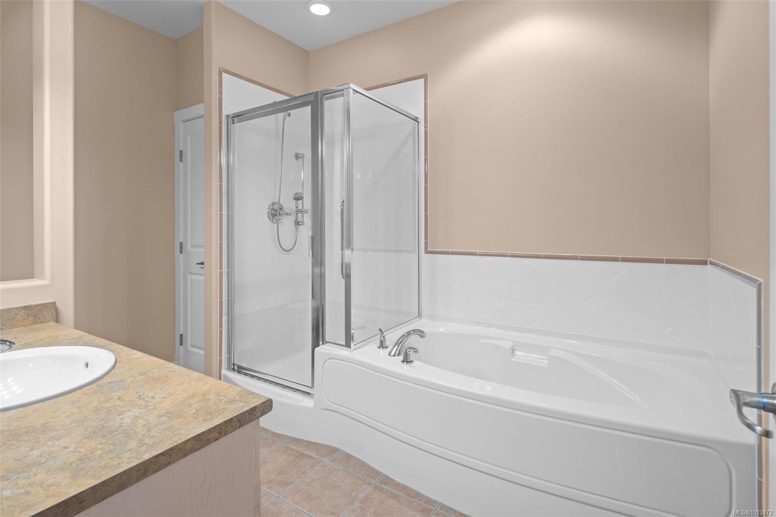 2229 Graduation Pl # 9