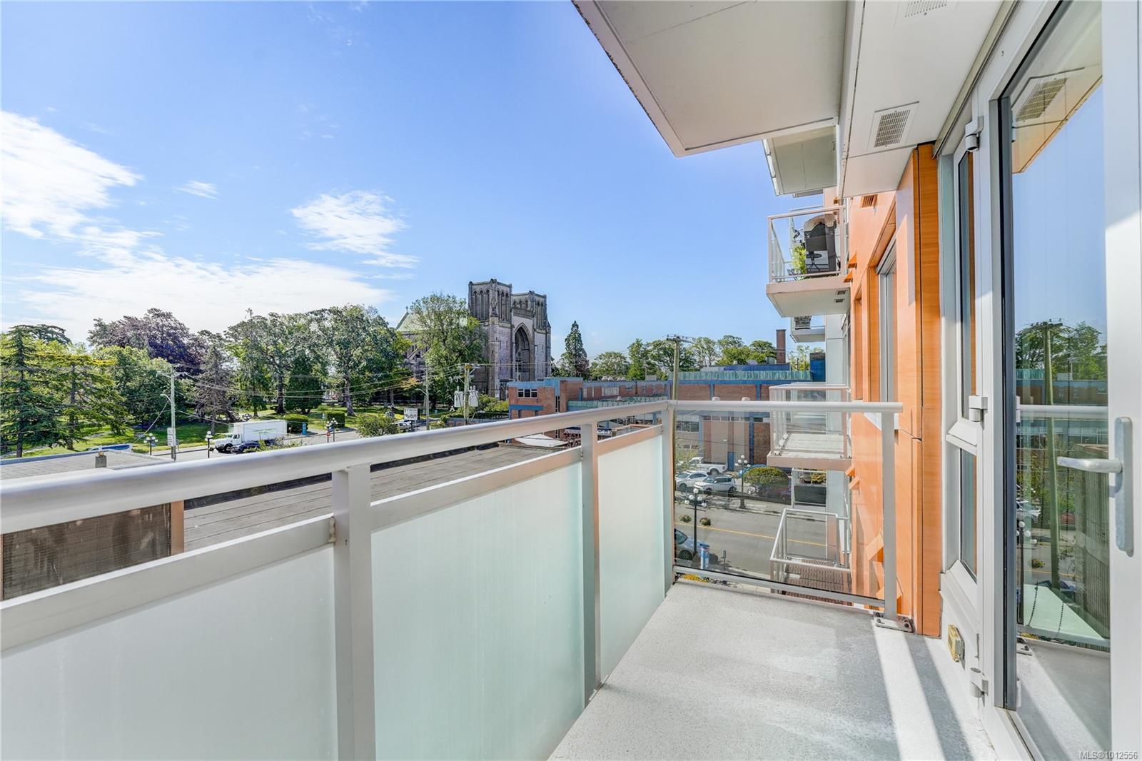 838 Broughton St #405