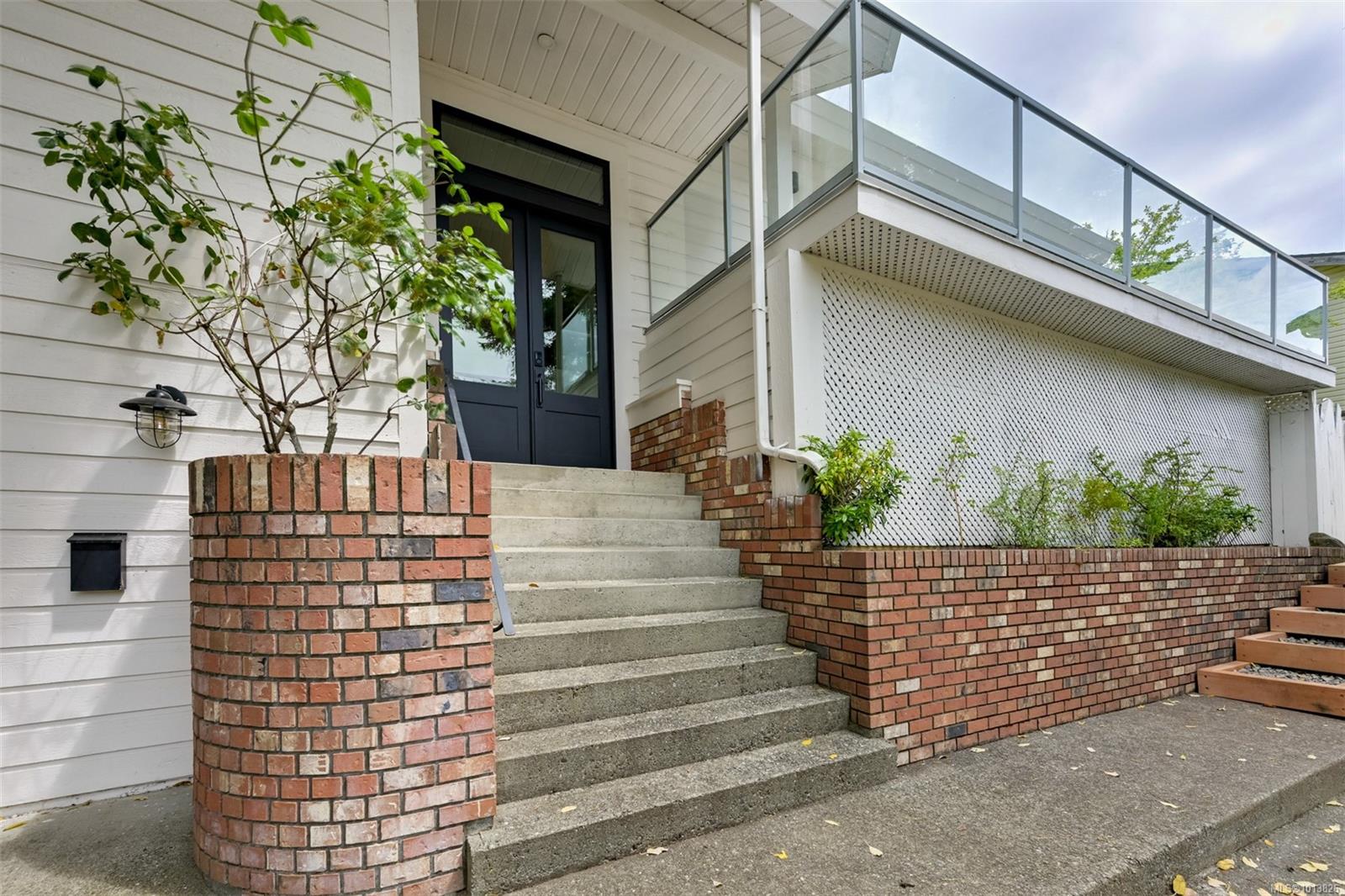 632 Cairndale Rd