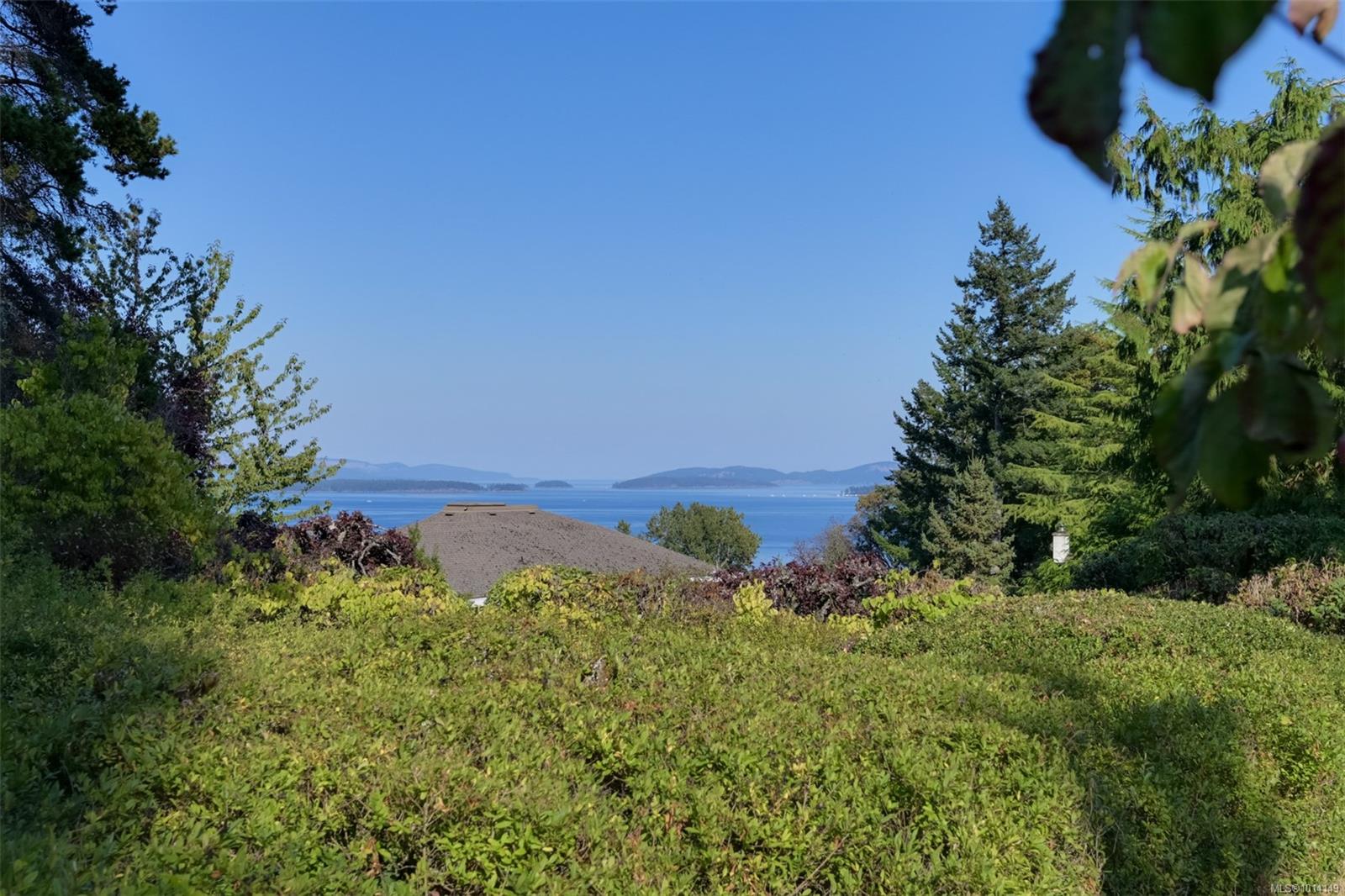 8645 East Saanich Rd