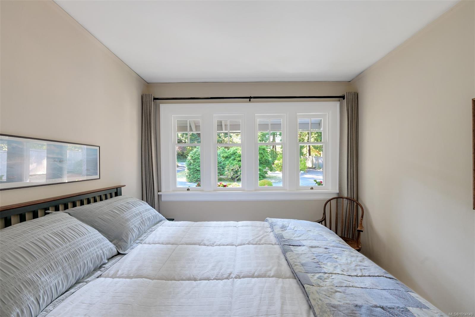 8645 East Saanich Rd