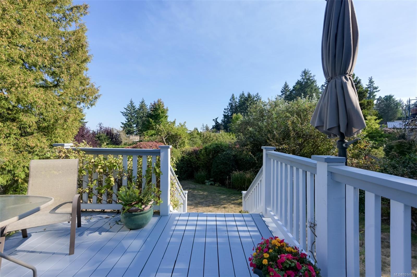 8645 East Saanich Rd