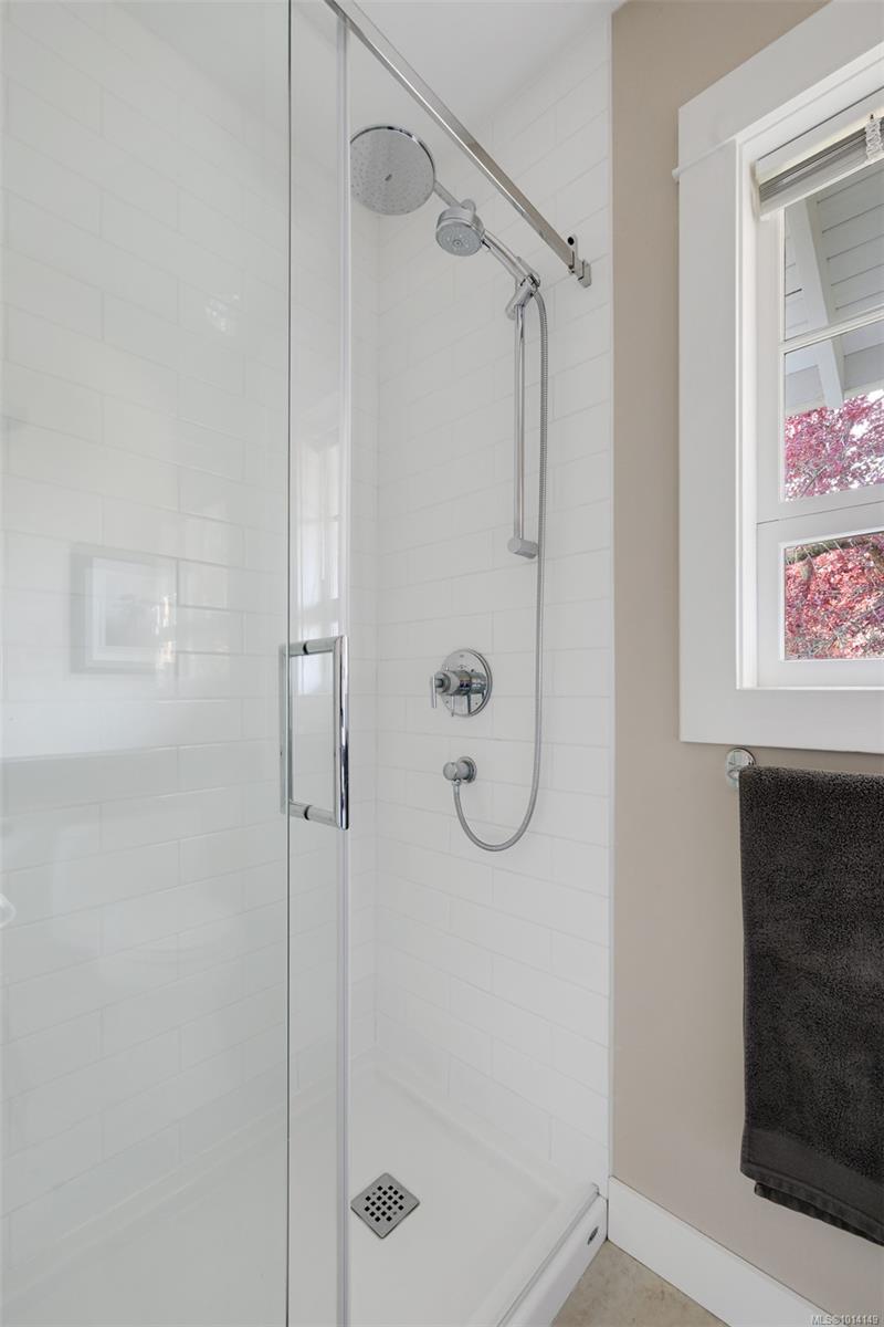 8645 East Saanich Rd