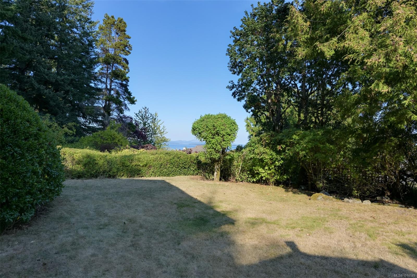 8645 East Saanich Rd