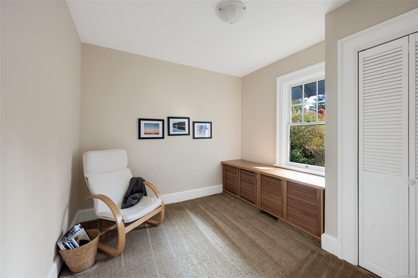 8645 East Saanich Rd