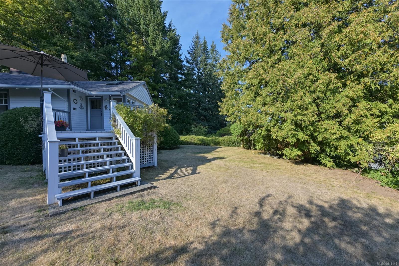 8645 East Saanich Rd