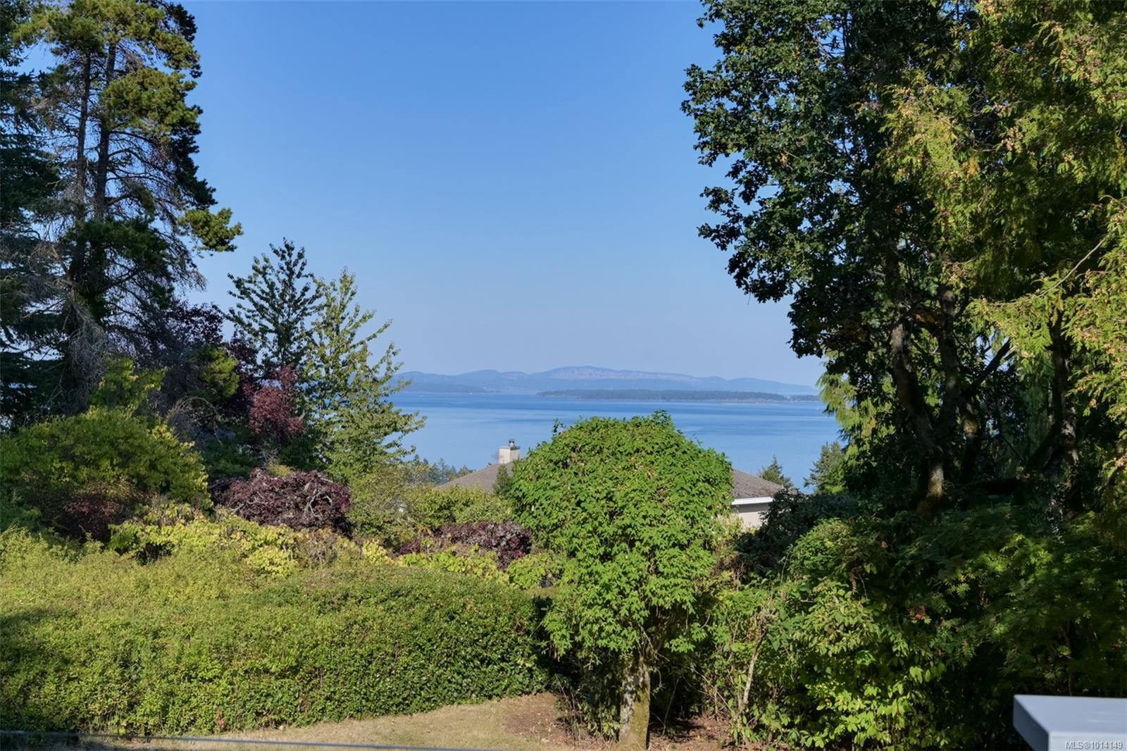 8645 East Saanich Rd