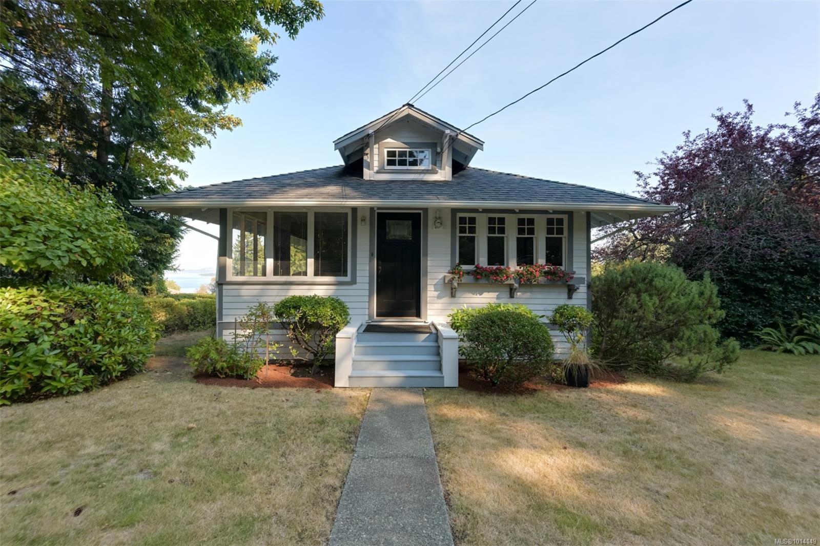 8645 East Saanich Rd