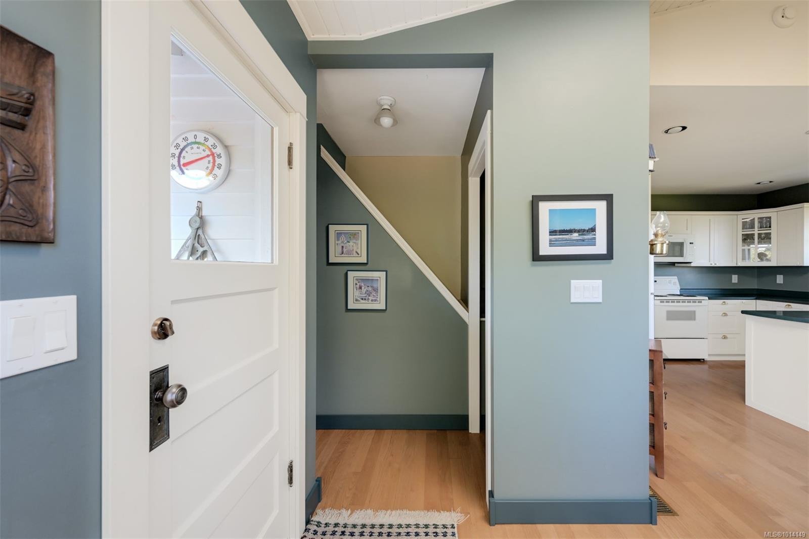 8645 East Saanich Rd