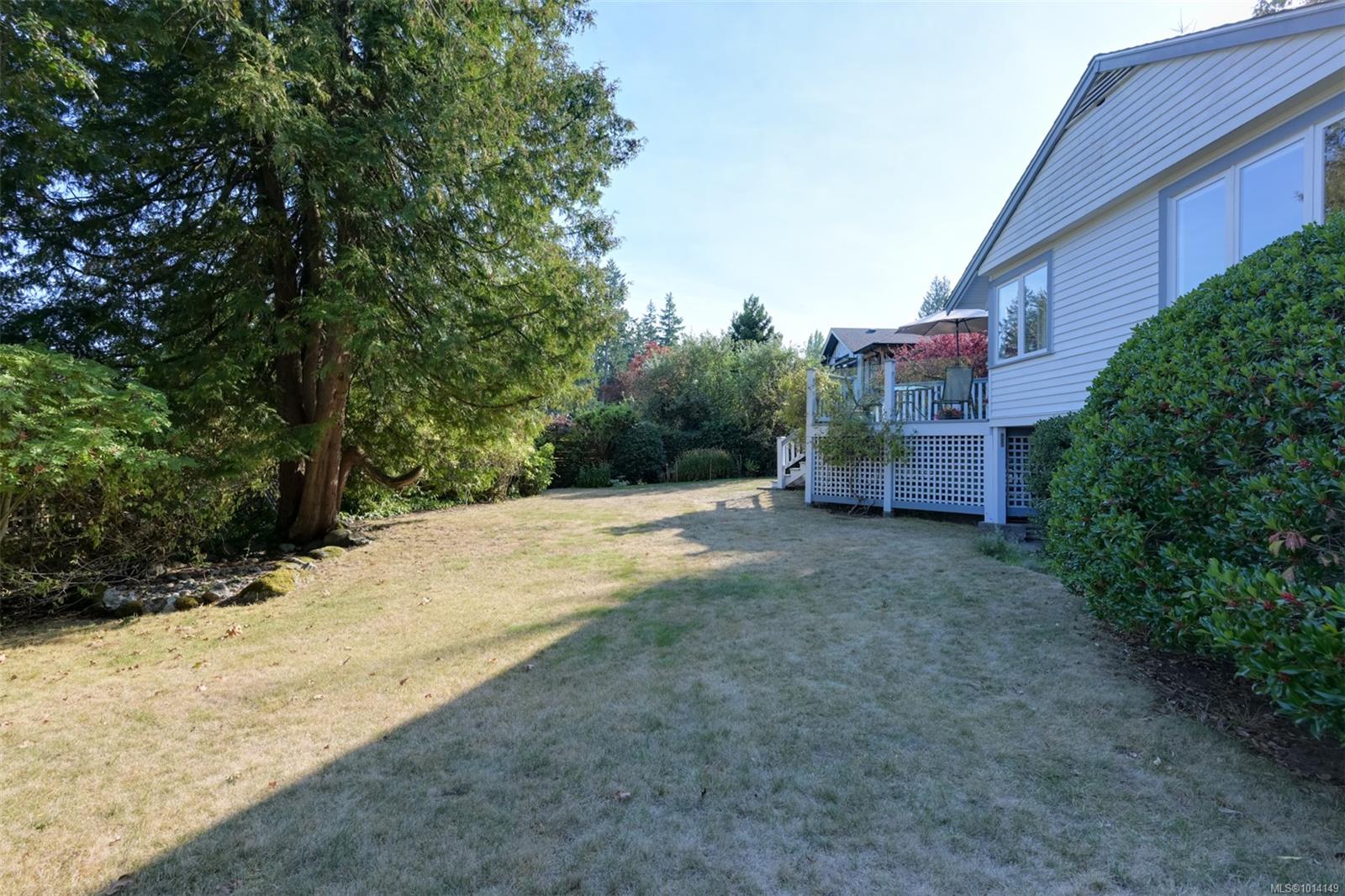 8645 East Saanich Rd