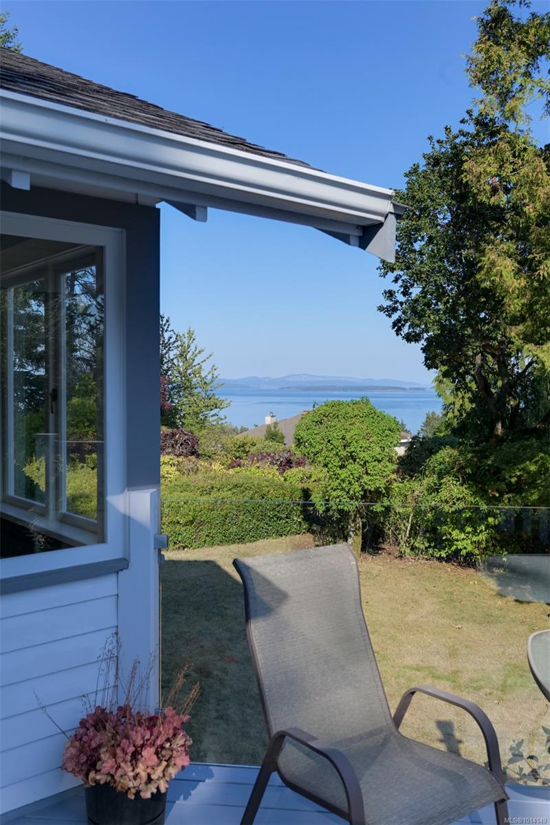 8645 East Saanich Rd