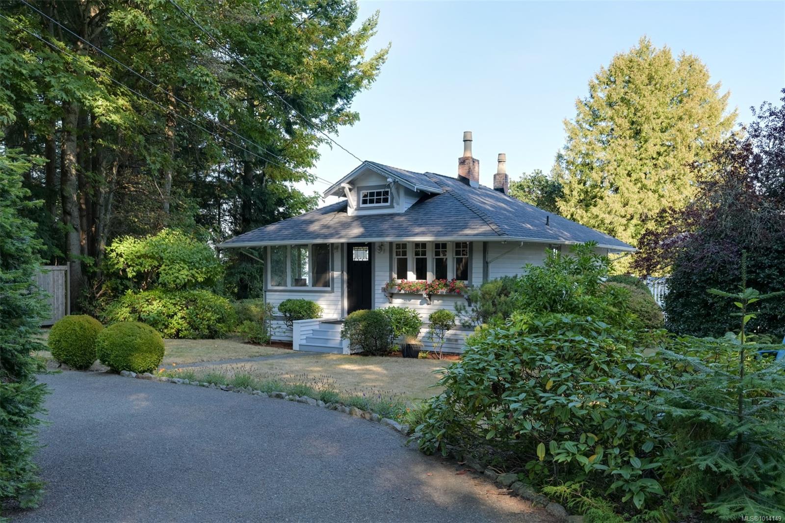 8645 East Saanich Rd