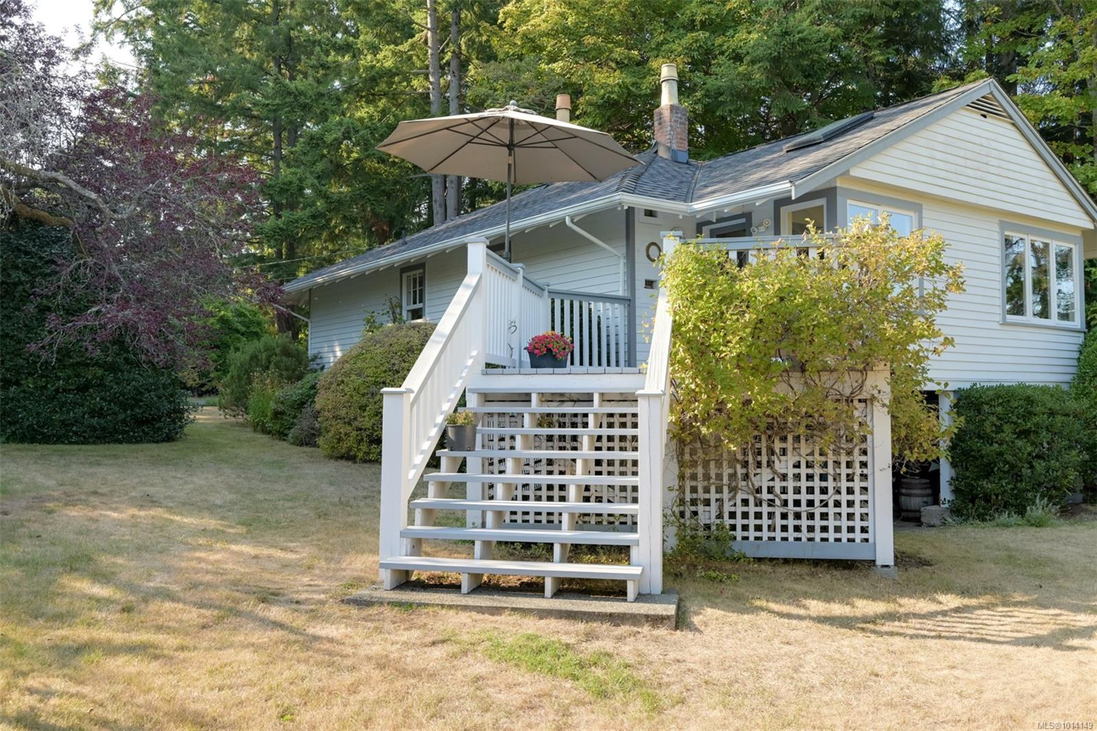 8645 East Saanich Rd