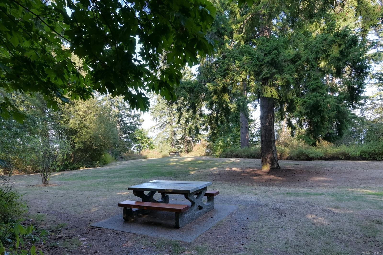 8645 East Saanich Rd