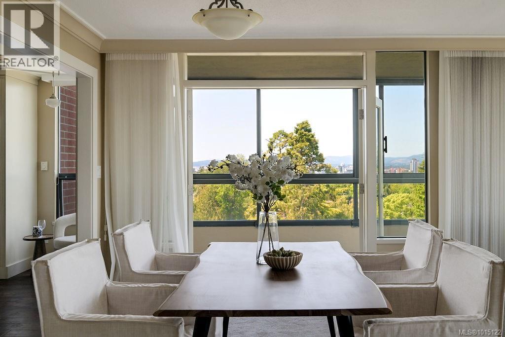 405 1033 Belmont Ave