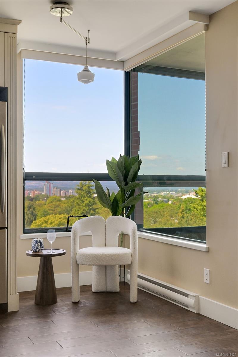 1033 Belmont Ave # 405