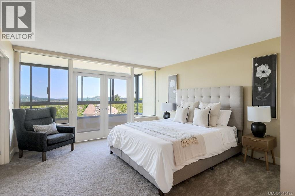 405 1033 Belmont Ave