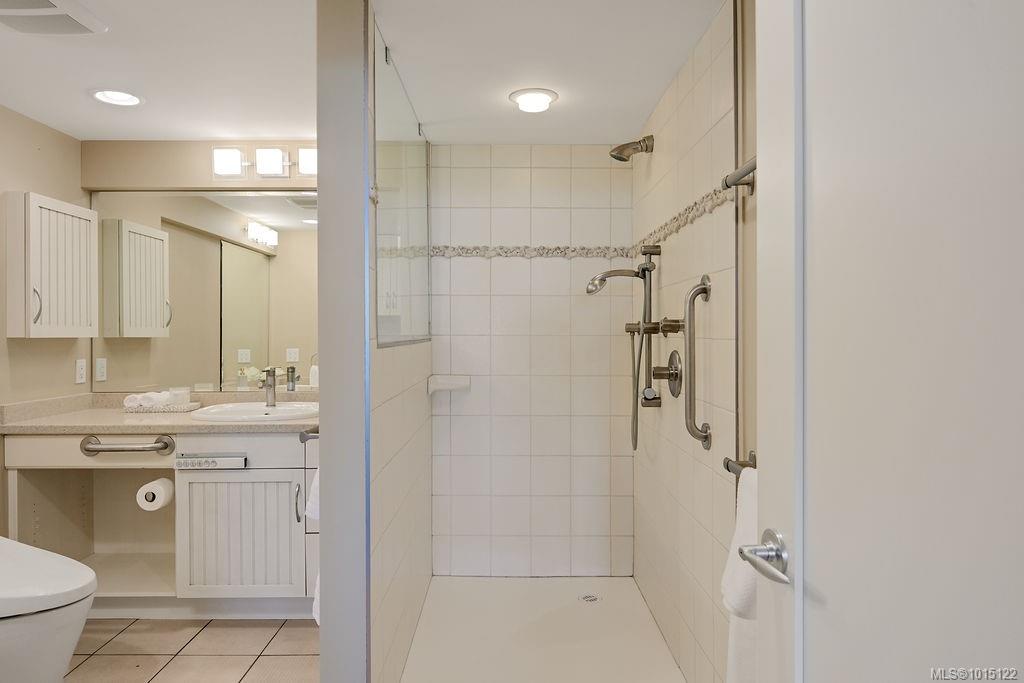 1033 Belmont Ave # 405