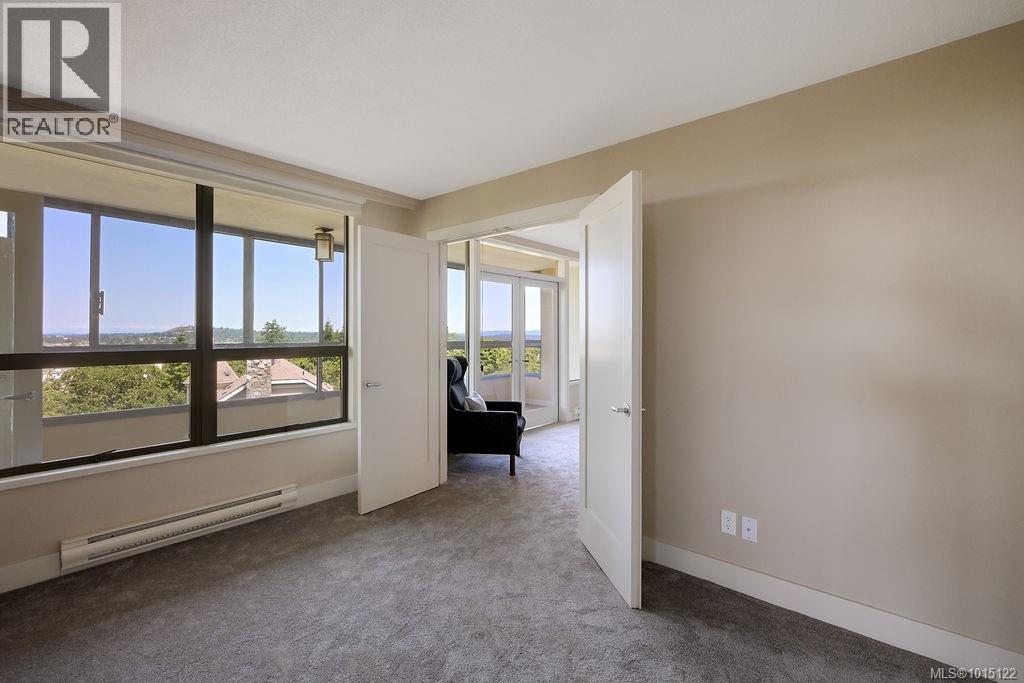 405 1033 Belmont Ave