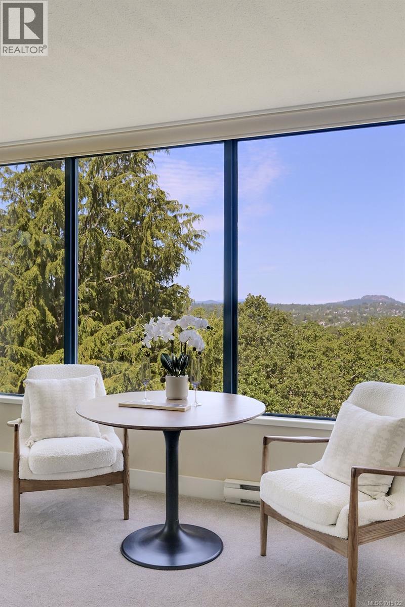 405 1033 Belmont Ave