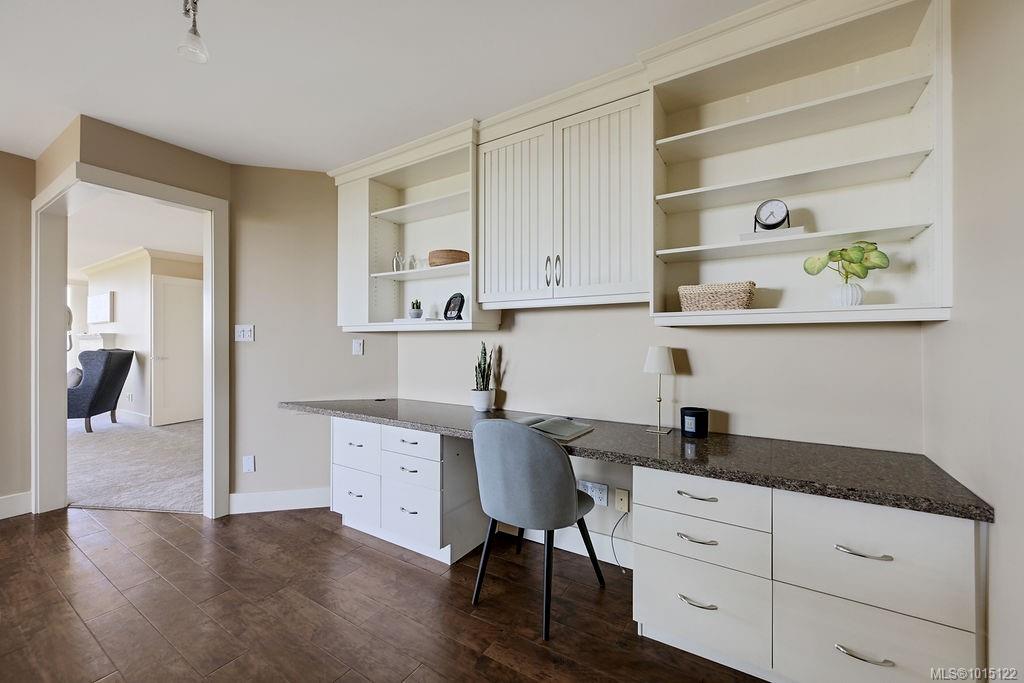 1033 Belmont Ave # 405