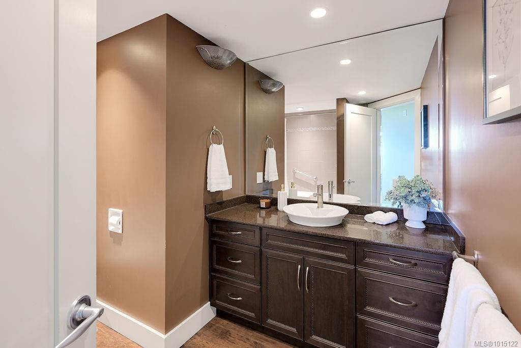 1033 Belmont Ave # 405