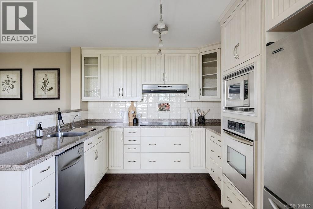 405 1033 Belmont Ave