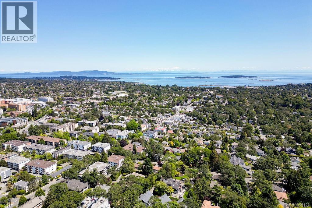 405 1033 Belmont Ave