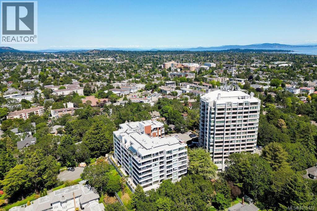 405 1033 Belmont Ave