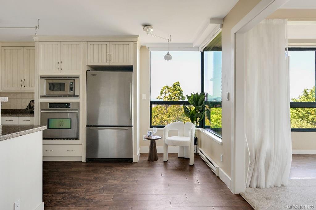 1033 Belmont Ave # 405