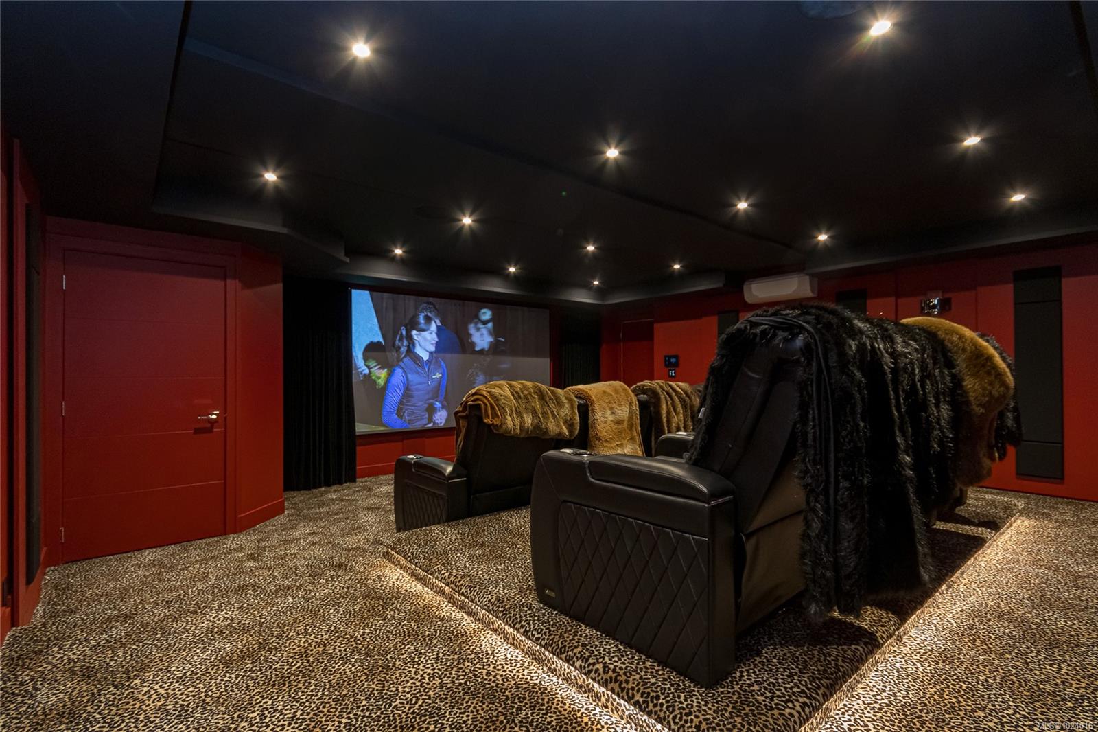 2713 Goldstone Hts