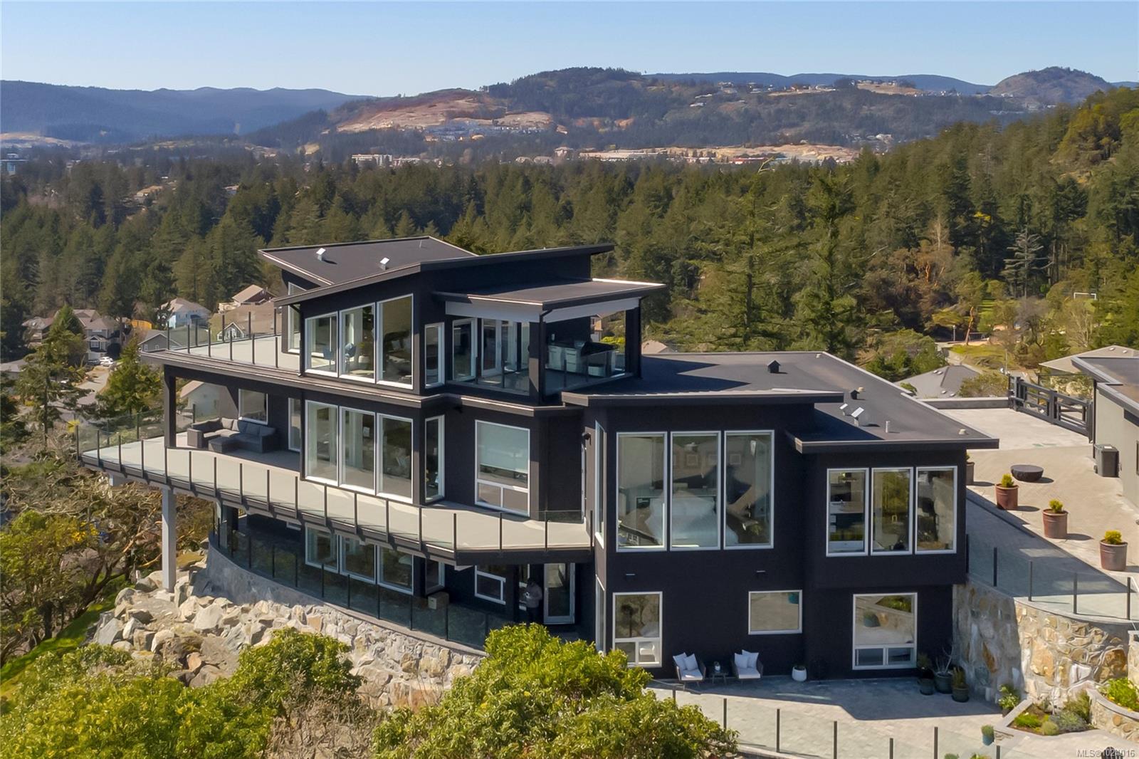 2713 Goldstone Hts