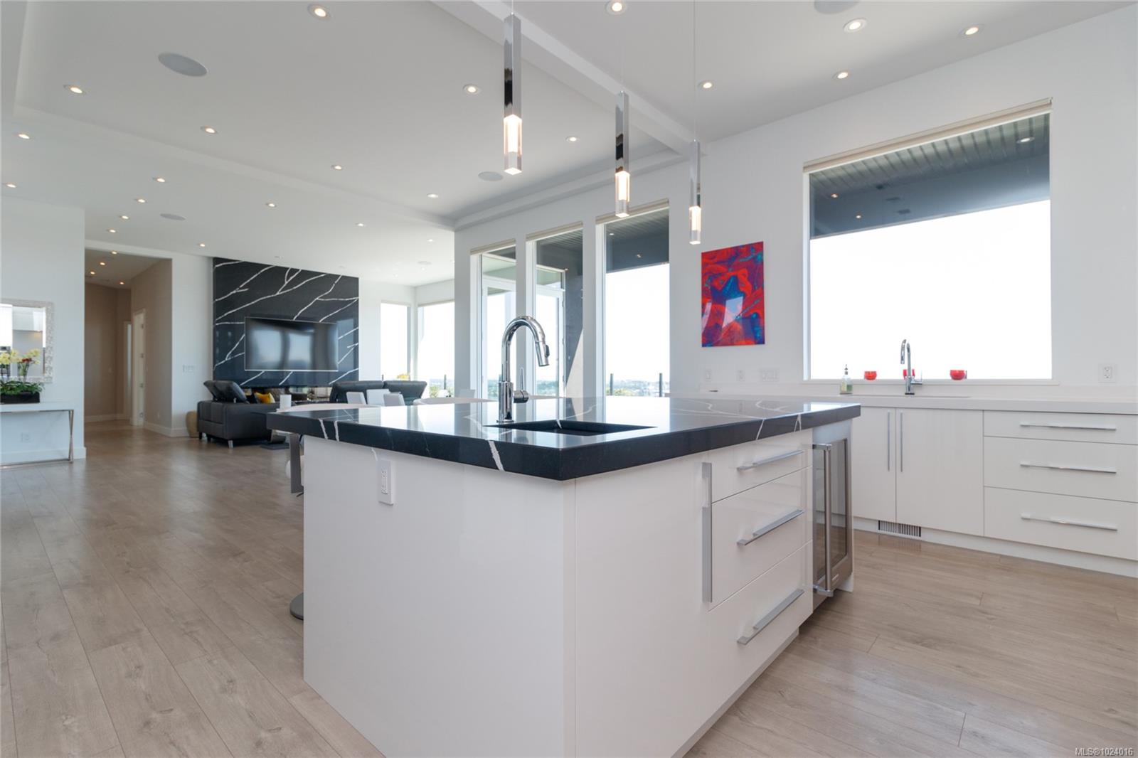 2713 Goldstone Hts