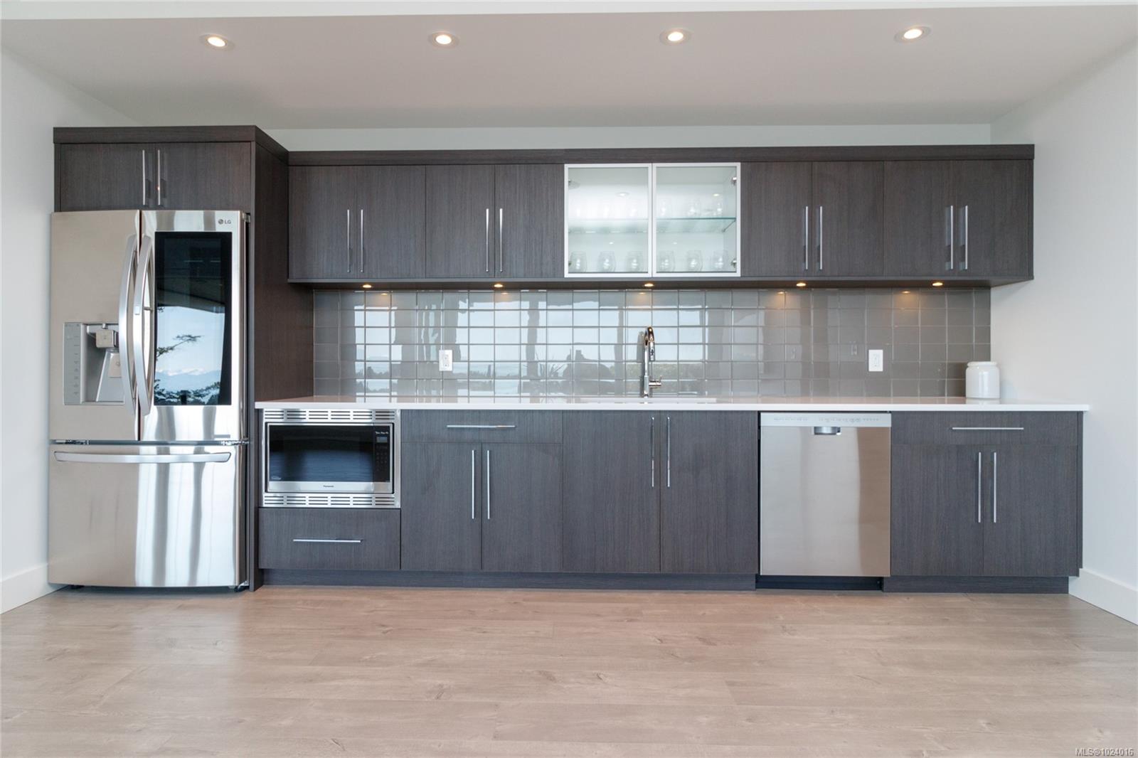 2713 Goldstone Hts