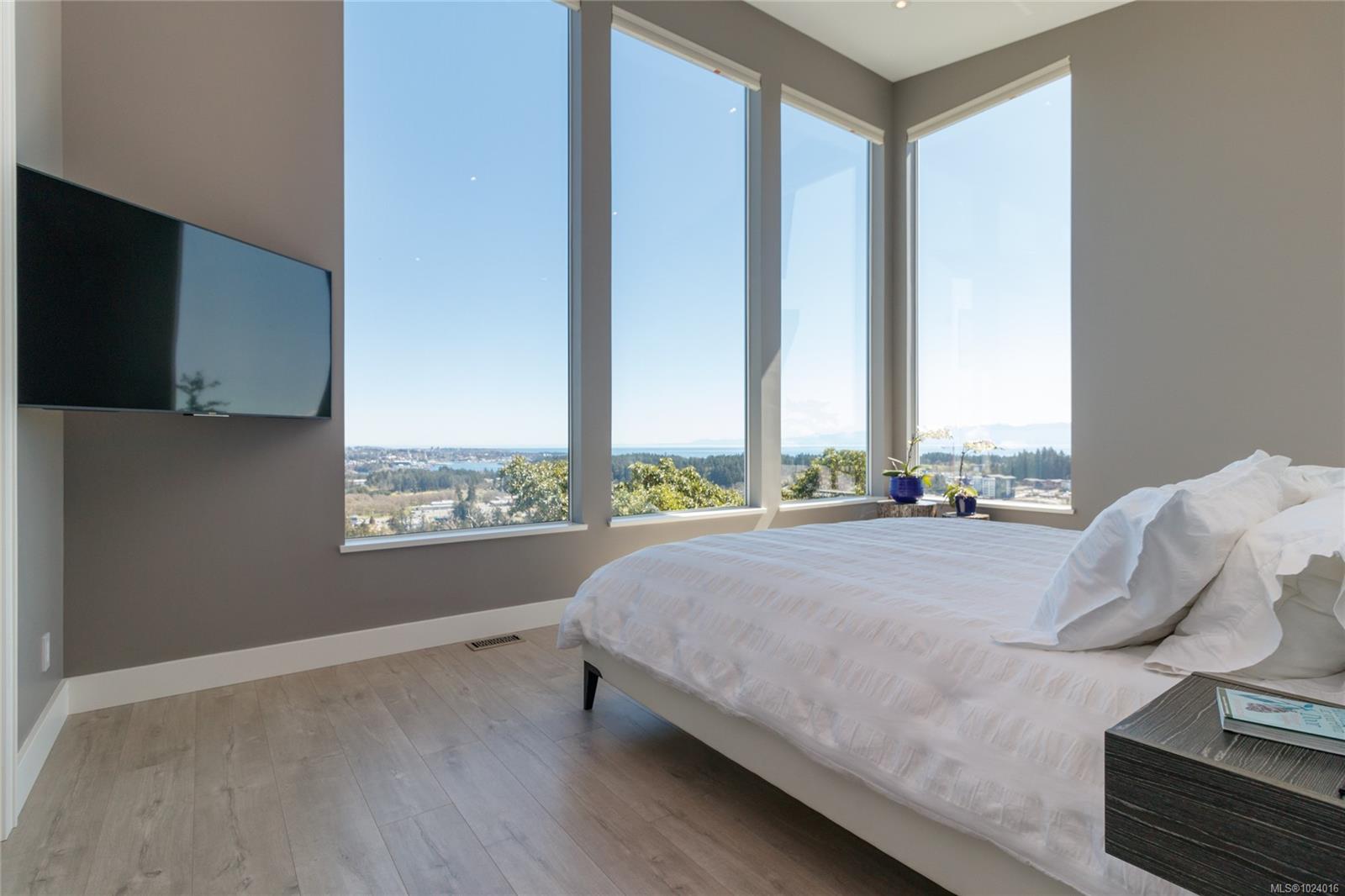 2713 Goldstone Hts