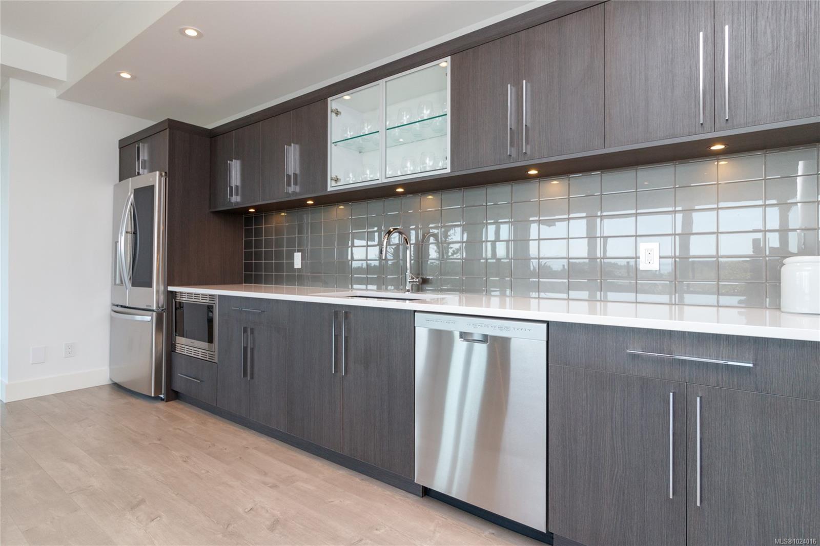 2713 Goldstone Hts