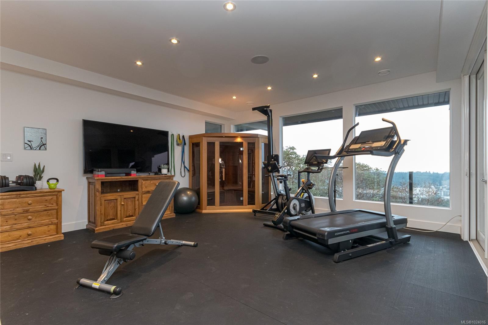 2713 Goldstone Hts